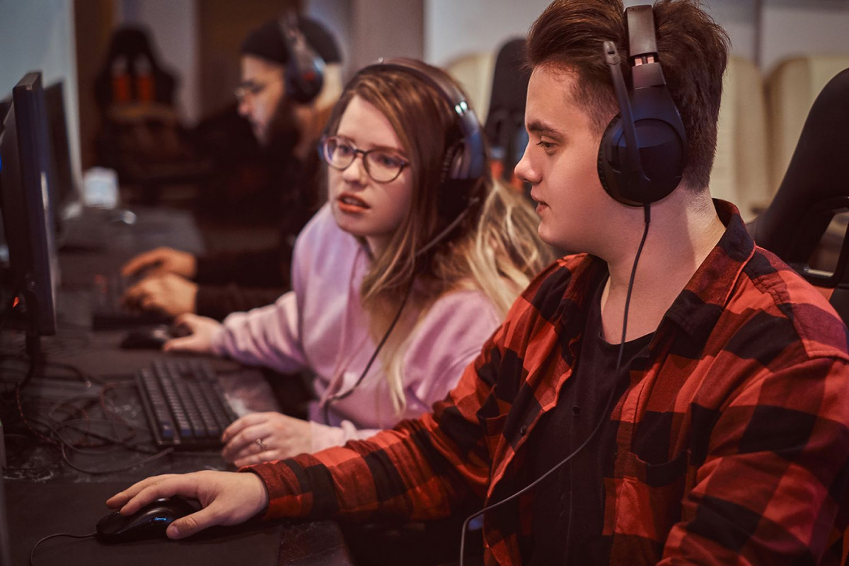 1648556178 idc games foto