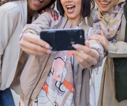 Era digital impacto nuevas generaciones nativos digitales